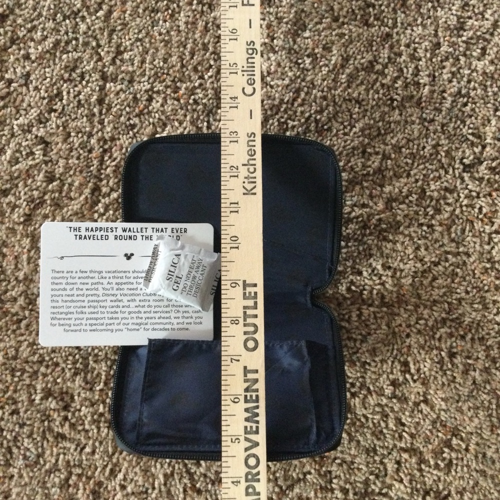 Disney Vacation Club travel bundle.  Back pack, fanny pack and passport wallet - Picture 6 of 6